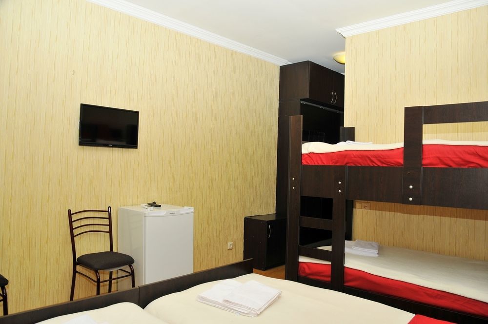 Alma-Ata Hotel Borjomi Ngoại thất bức ảnh