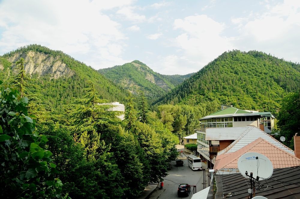 Alma-Ata Hotel Borjomi Ngoại thất bức ảnh