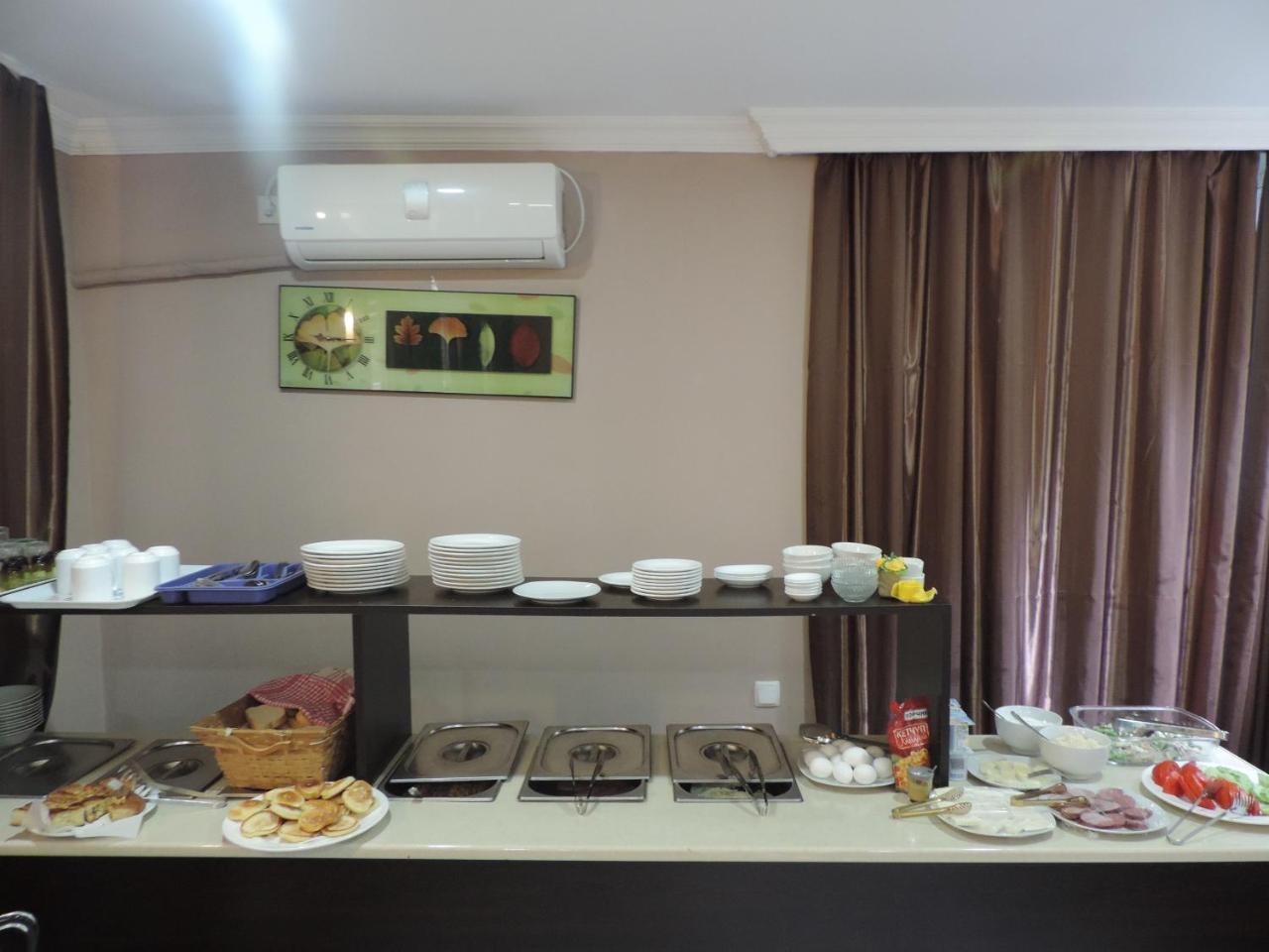 Alma-Ata Hotel Borjomi Ngoại thất bức ảnh